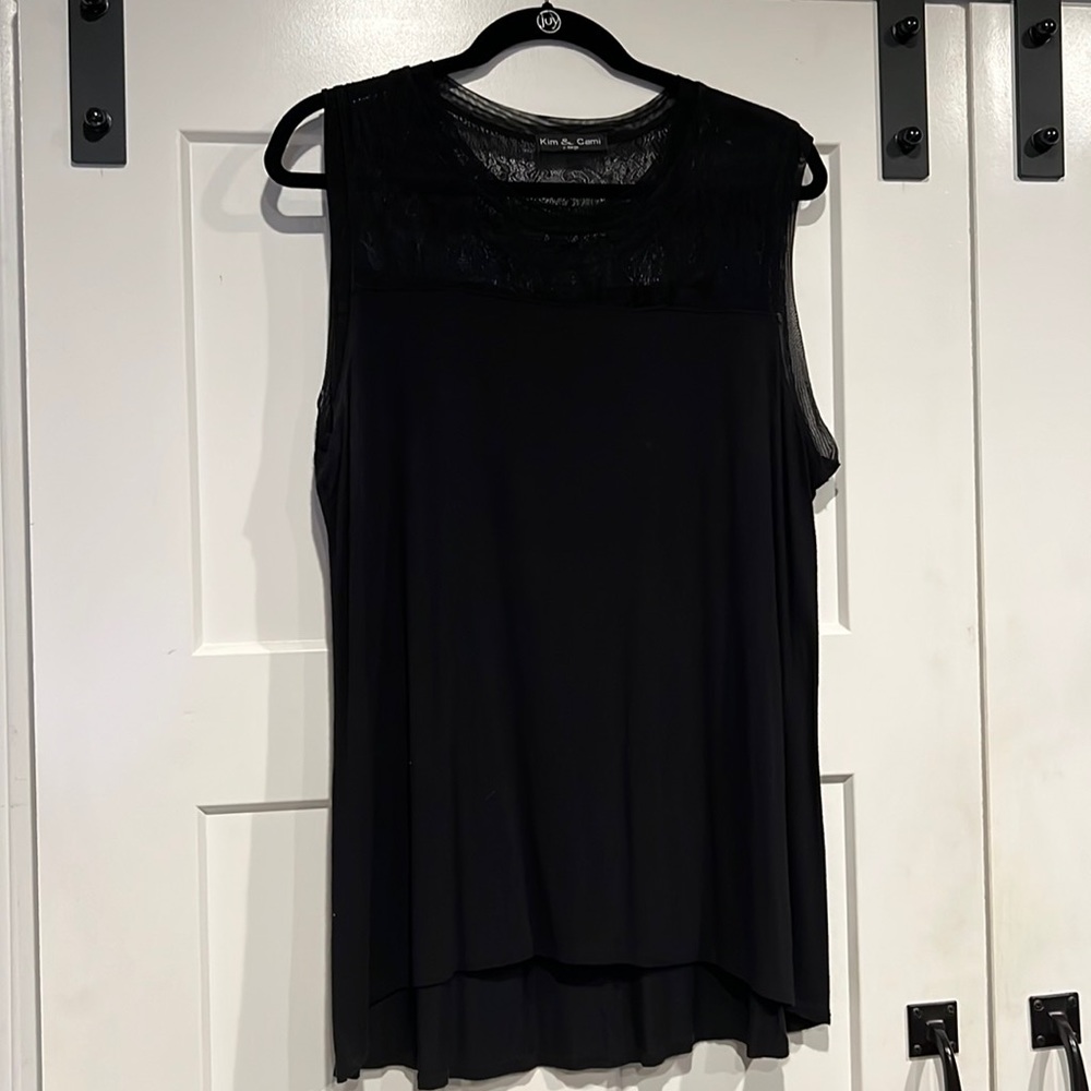 Kim & Cami Black Tank Top